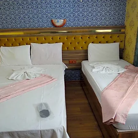 Meta Hotel *